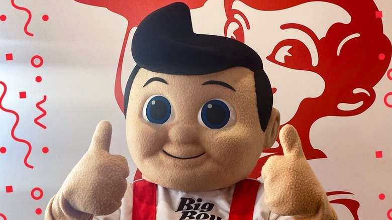 Big Boy giving thumbs up