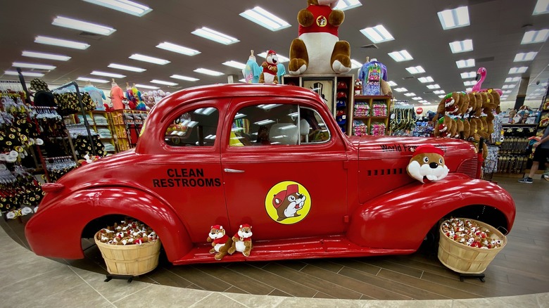 Buc-ee's car with toy display