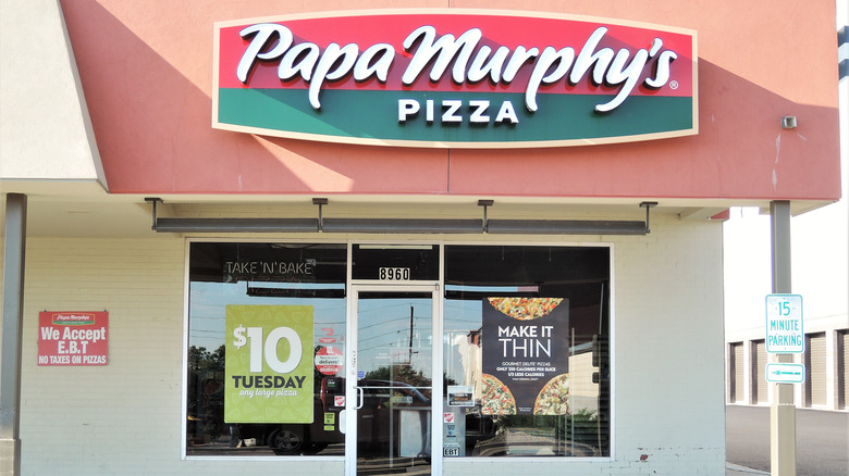 A Papa Murphy's Pizza store