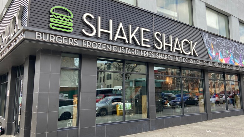 The front of a Shake Shack restaurant.