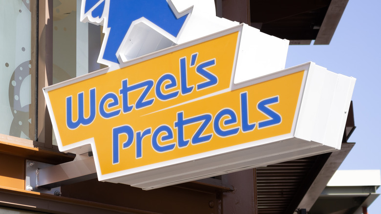 Wetzel's Pretzels sign