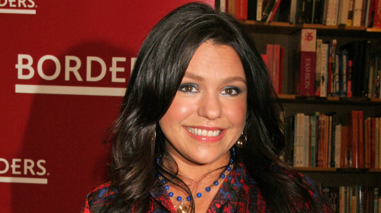 Rachael Ray smiling at an event at Border's book store