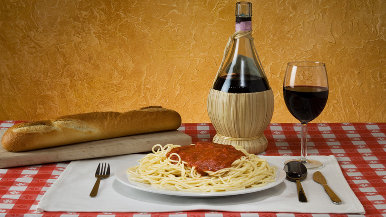 red wine with spaghetti marinara