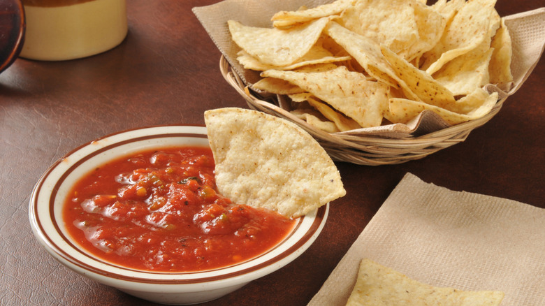Craving Chips & Salsa? You May Want To Avoid This Mexican Chain, According To Reviews