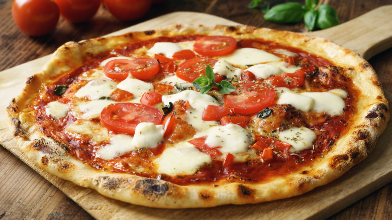 pizza with cheese and tomato