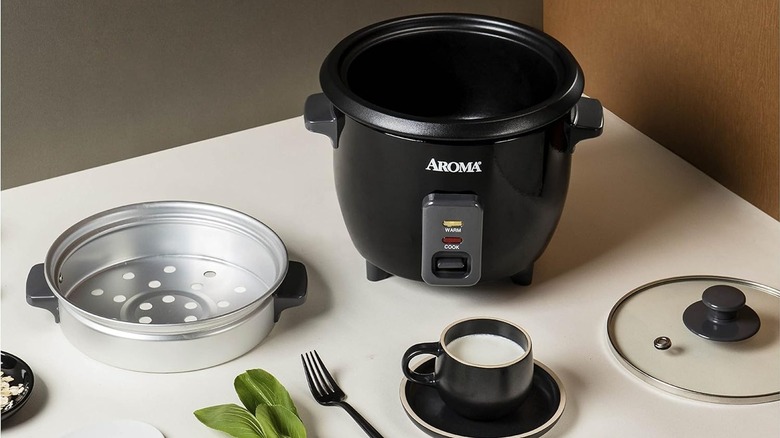 Aroma brand rice cooker