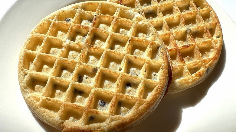 frozen eggo waffles