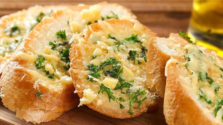 Cheesy garlic bread