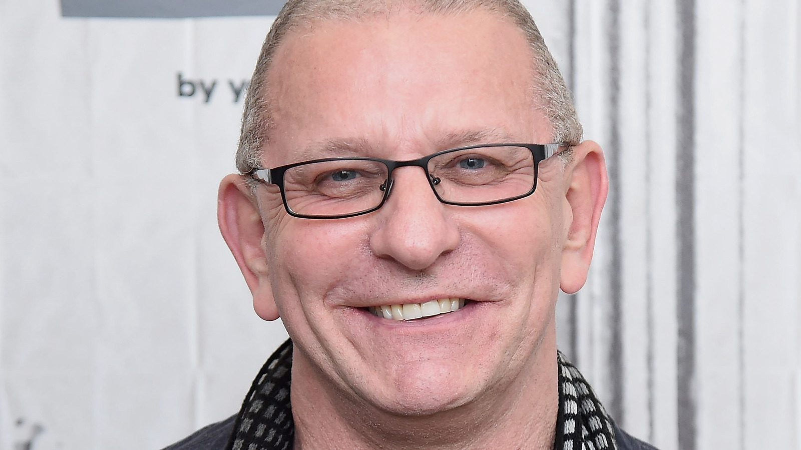 You Can Read Robert Irvine's Magazine For Free