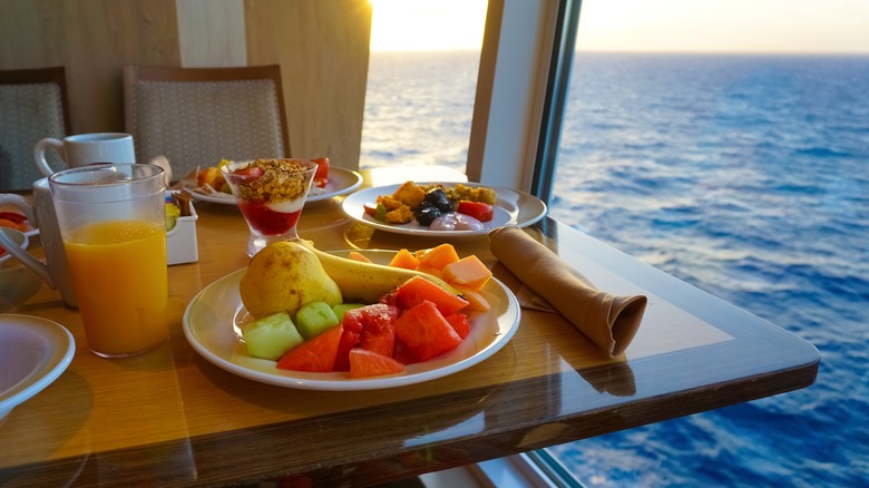 Cruise ship food