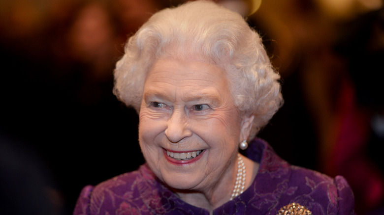 Hatless Queen Elizabeth II