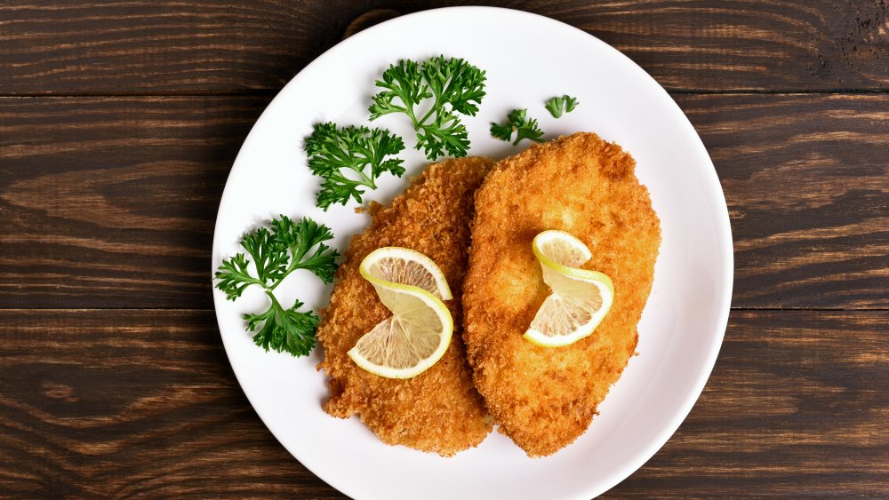 A generic photo of lemon chicken