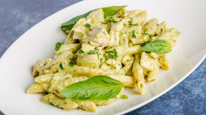 chicken alfredo pasta with pesto