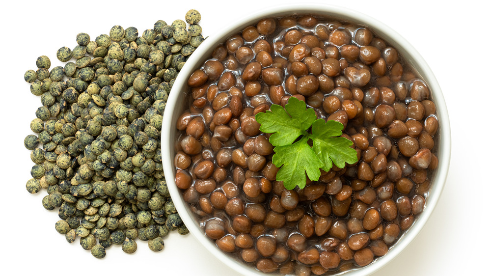 cooked and raw lentils