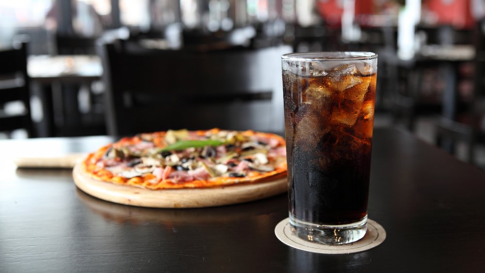 Pizza and soda 
