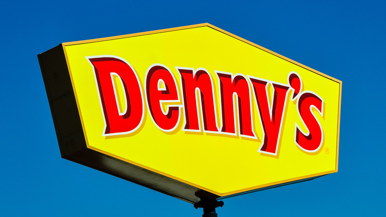 denny's sign