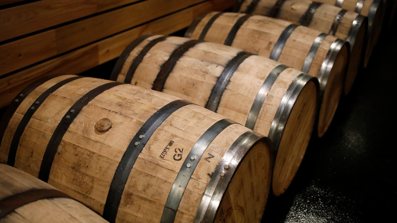white oak barrel