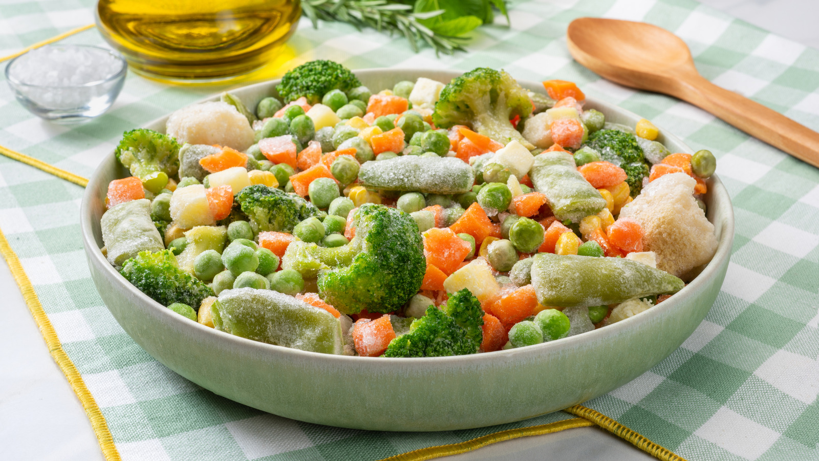 Your Frozen Vegetables Deserve A Chicken Broth Bath