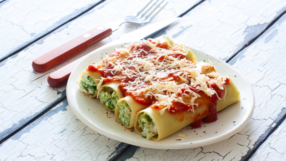 Cannelloni stuffed pasta