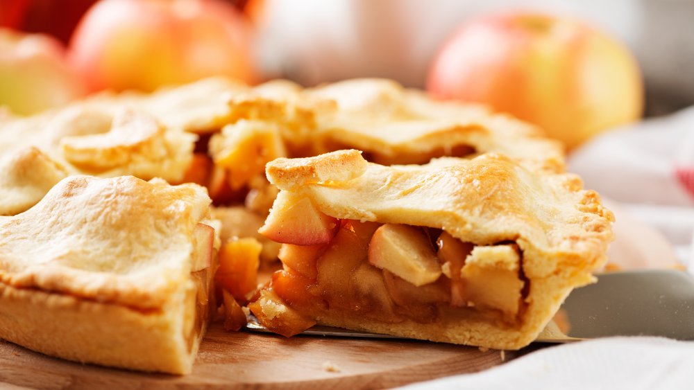 homemade apple pie