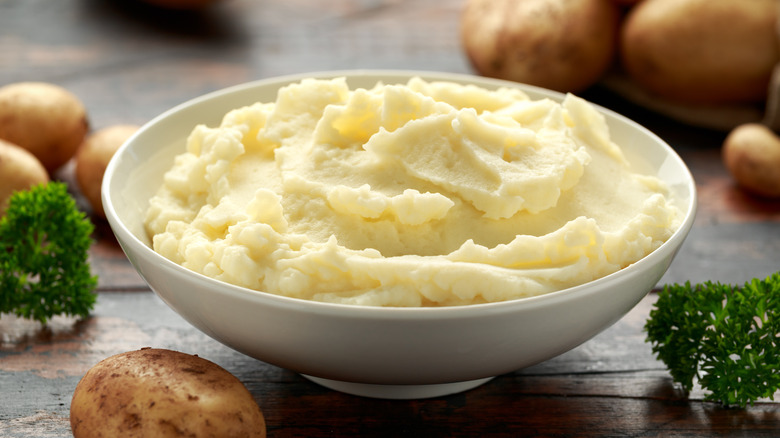 Mashed potatoes in white bowl