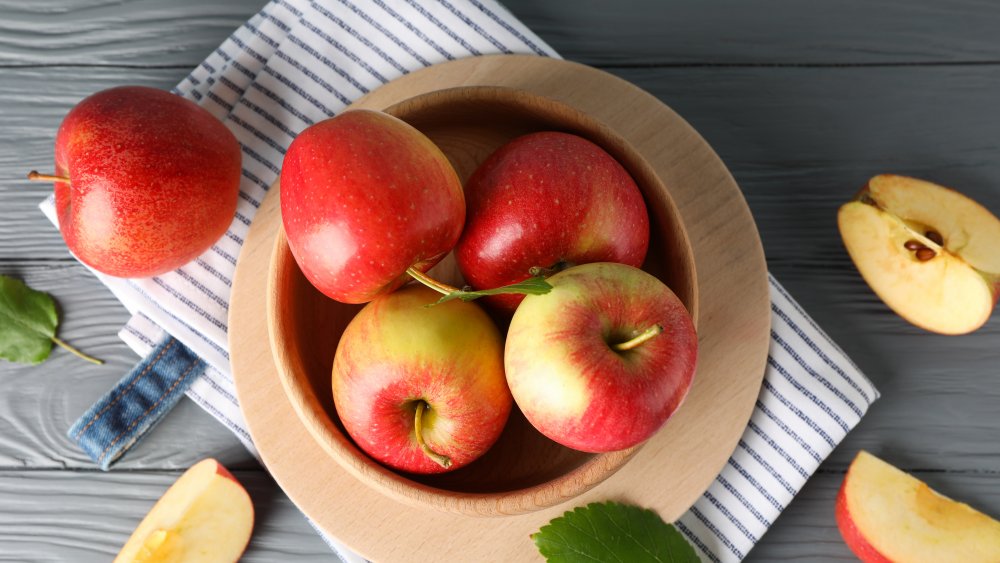 Keep Apples Fresh Longer - Proper Storage for Your Apple Harvest - Stark  Bro's