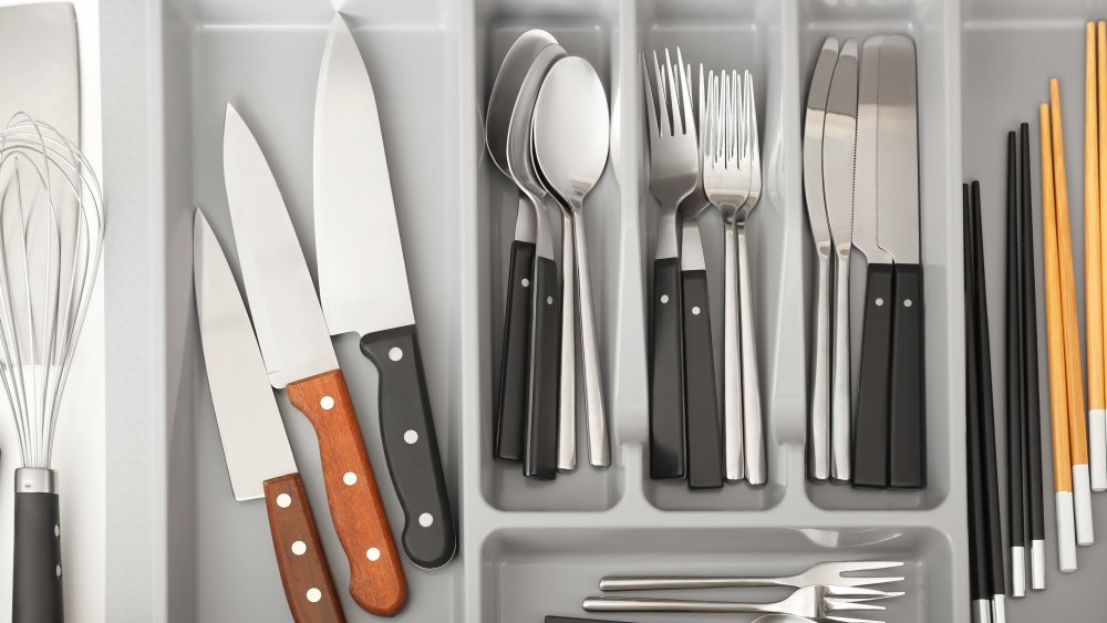 Cutlery drawer 