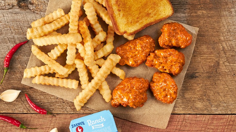 Zaxby's Buffalo Garlic Blaze Wings