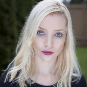 Photo of Kira Jane Buxton